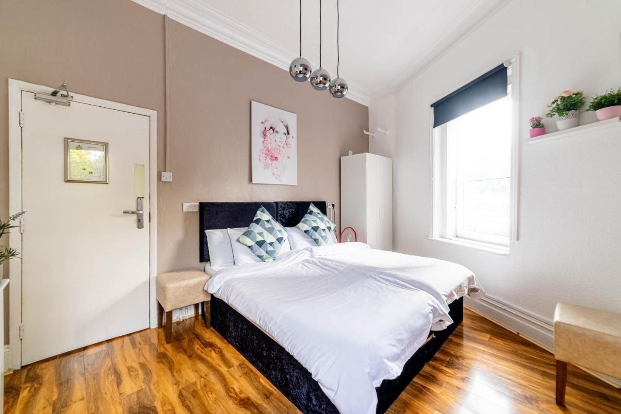 Book A Bed Hostels Лондон Екстер'єр фото