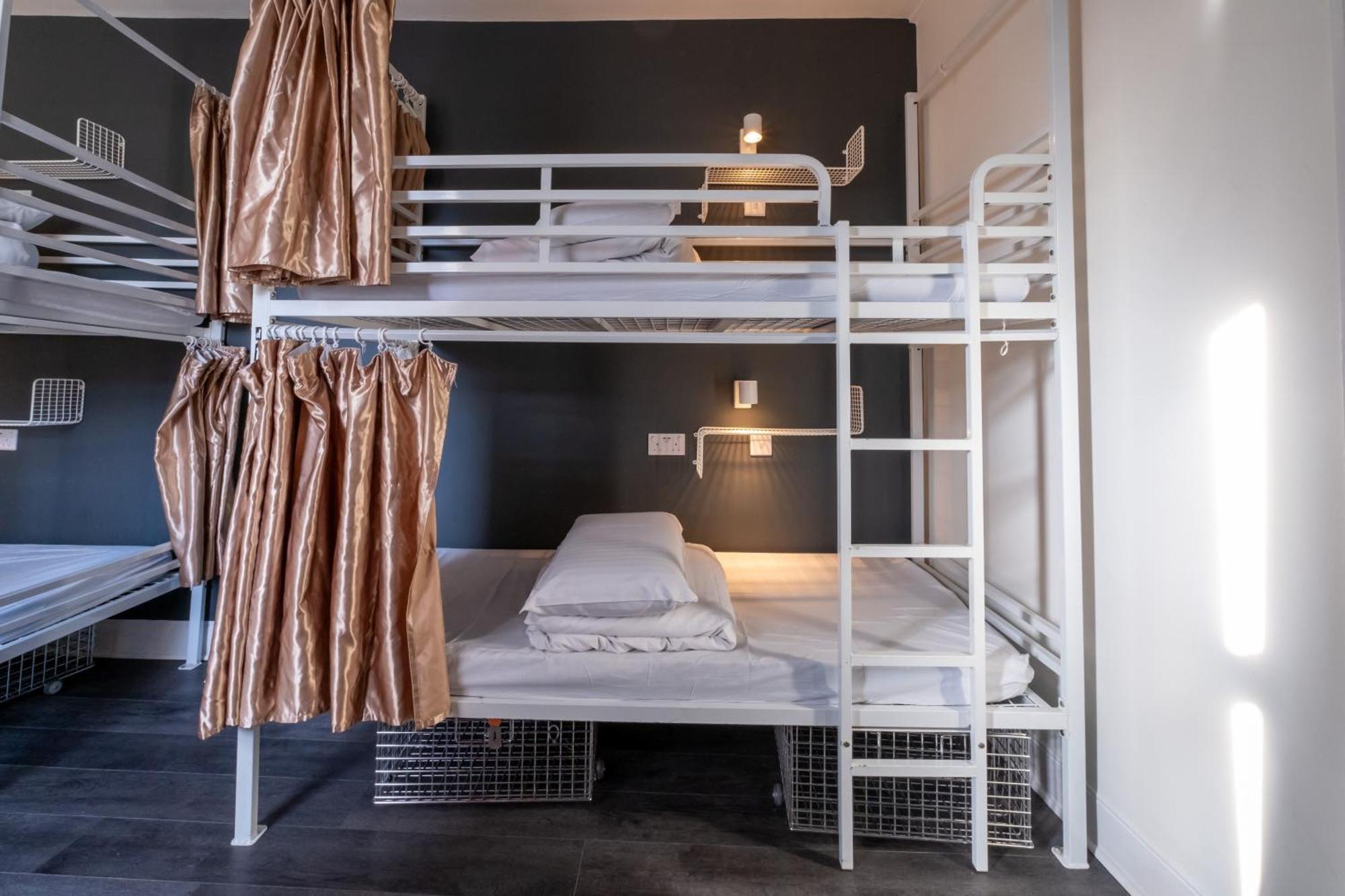 Book A Bed Hostels Лондон Екстер'єр фото