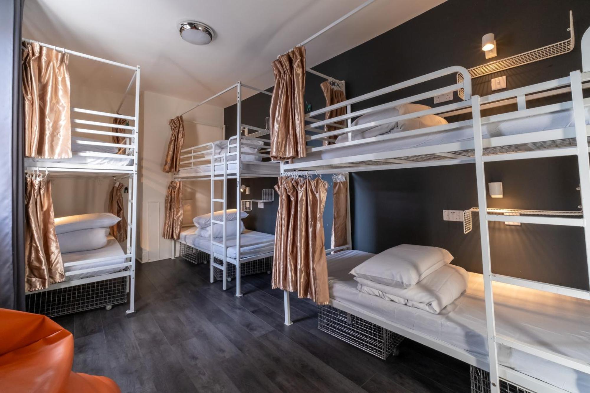 Book A Bed Hostels Лондон Екстер'єр фото