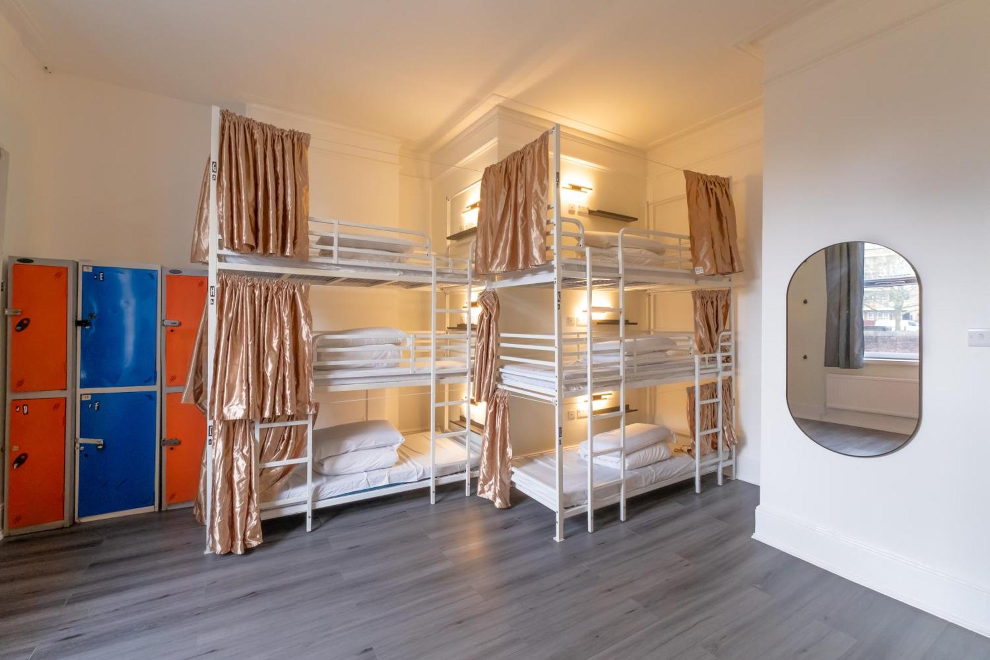 Book A Bed Hostels Лондон Екстер'єр фото